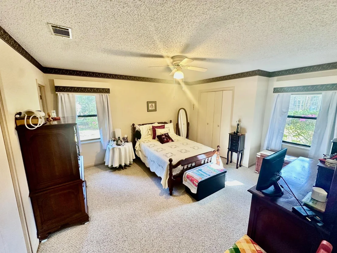 Photo of 444 Pitts Bayshore Drive