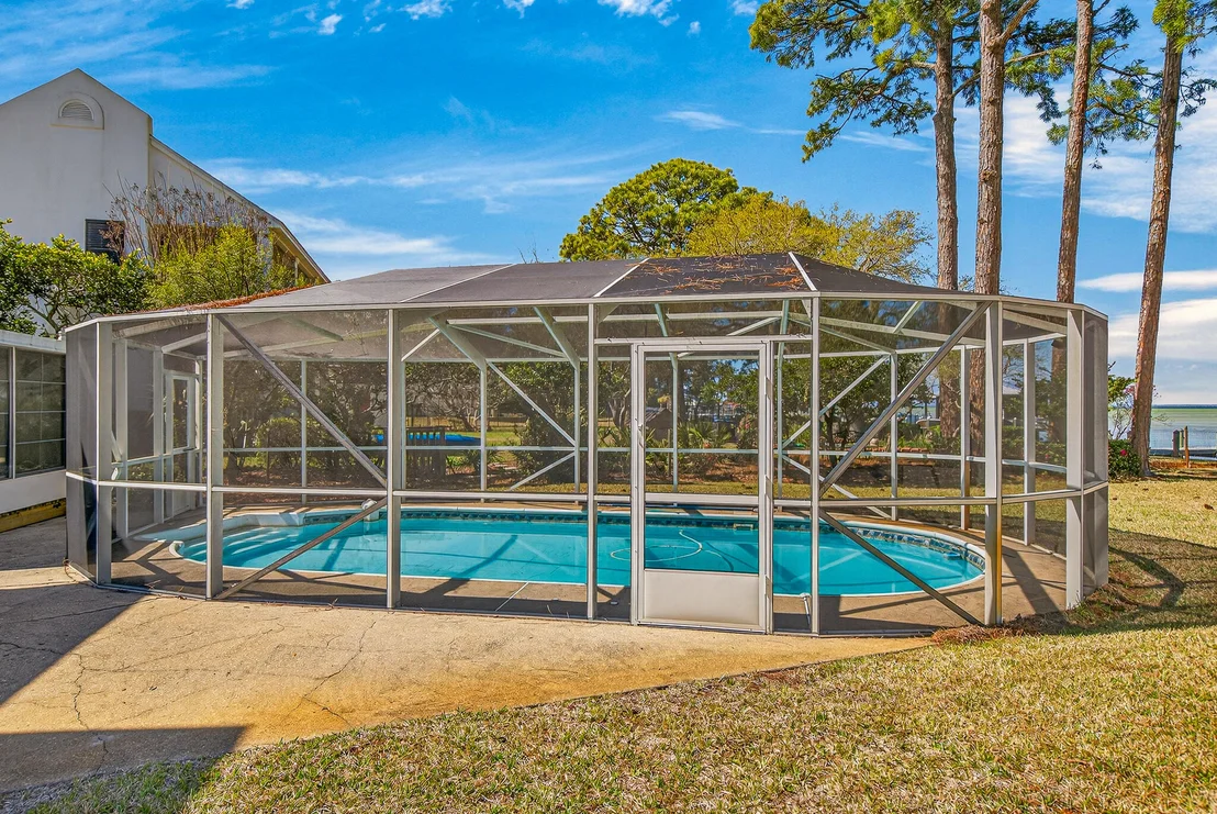 Photo of 186 Bayshore Drive