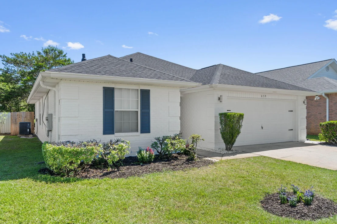 Photo of 439 Sandy Cay Drive