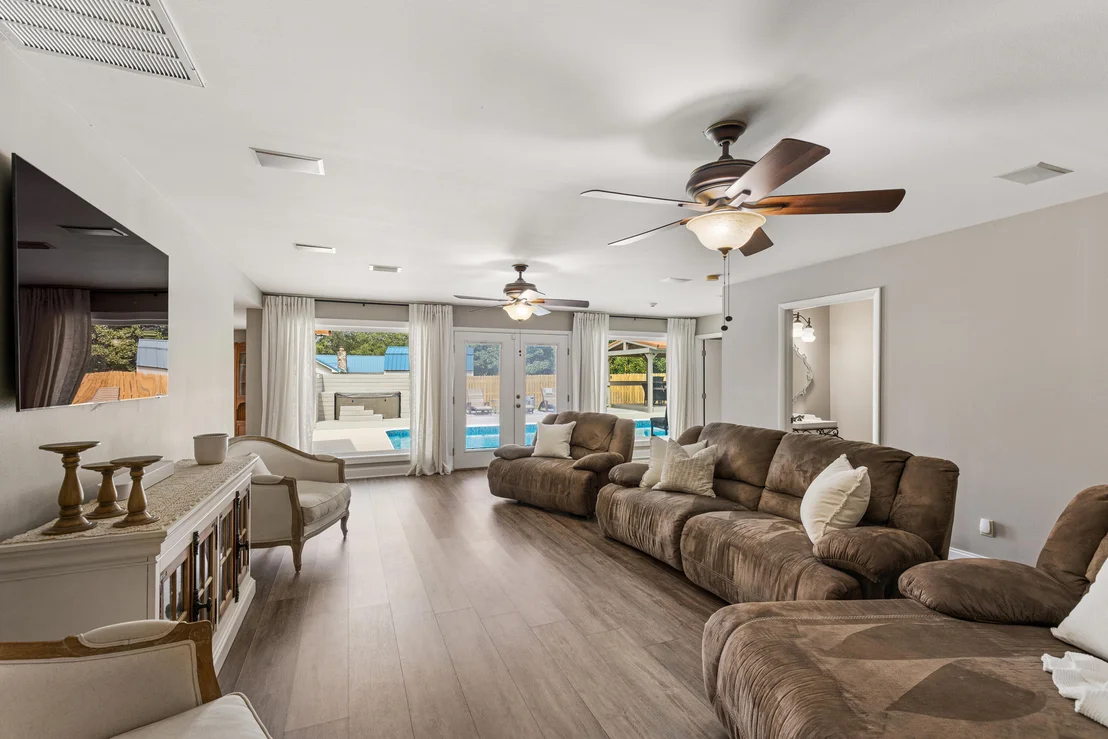 Photo of 804 Mars Street