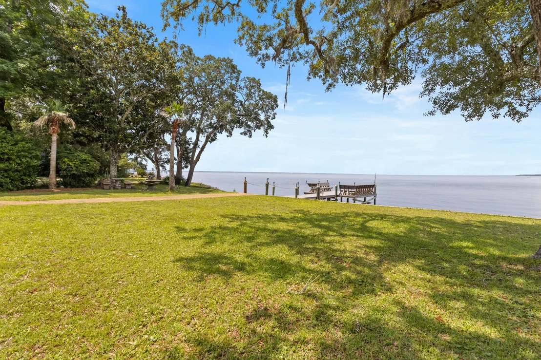 Photo of 923 Lido Circle
