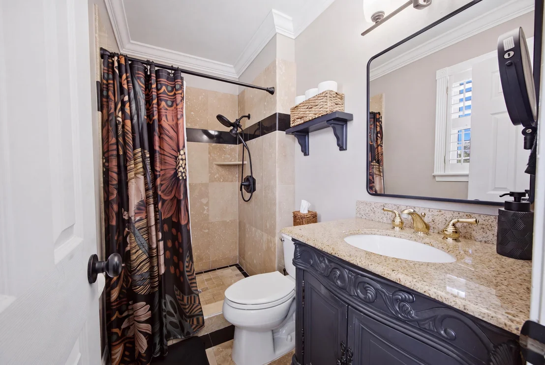 Photo of 325 Echo Circle