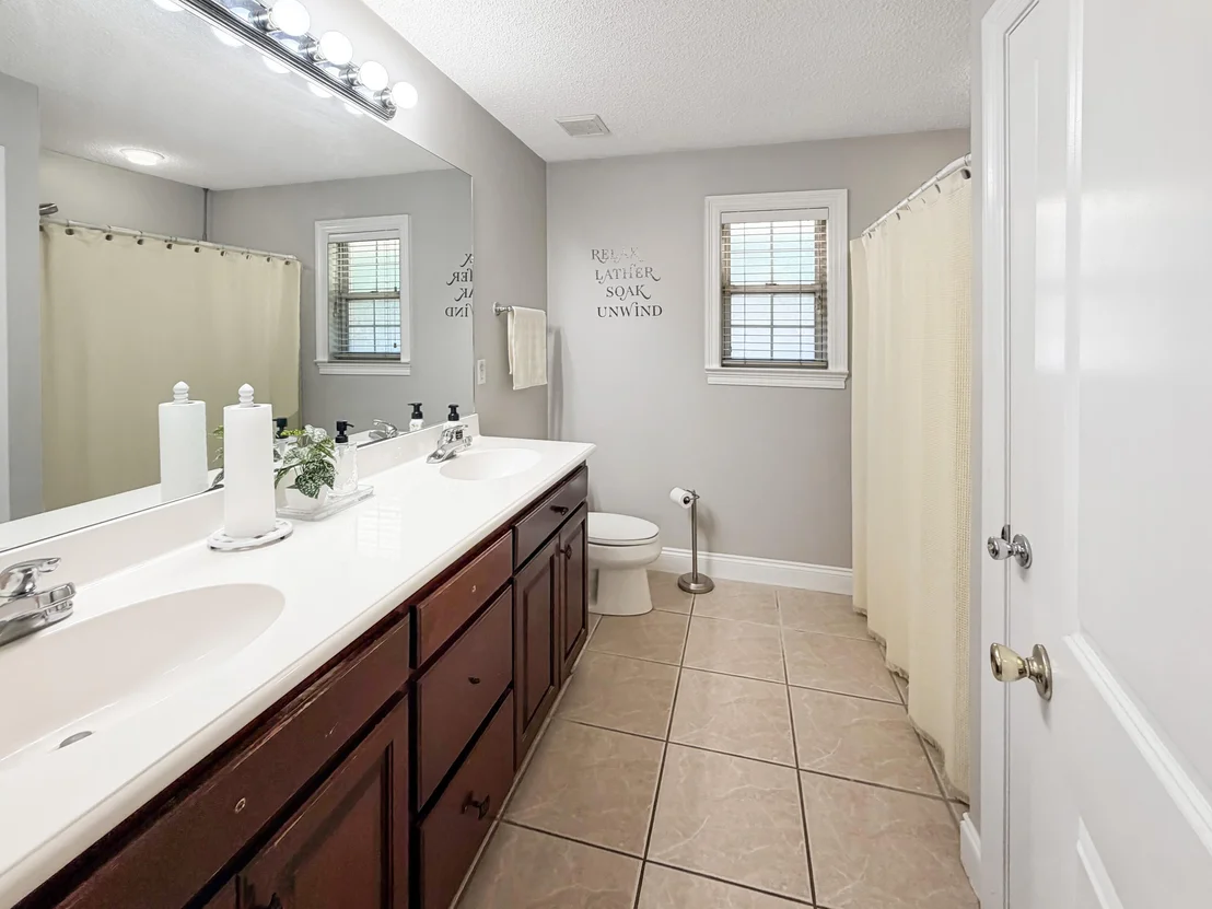 Photo of 3003 Colonial Circle