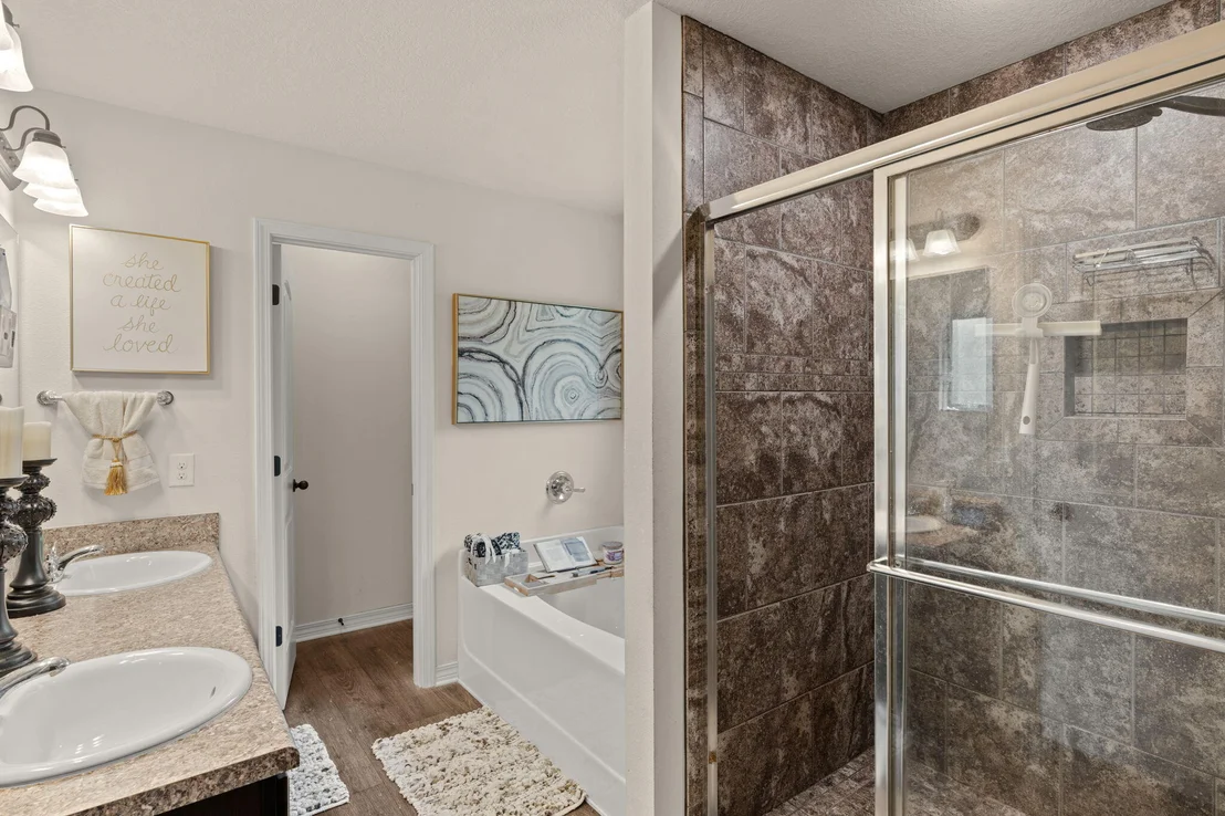 Photo of 124 Lillian Way