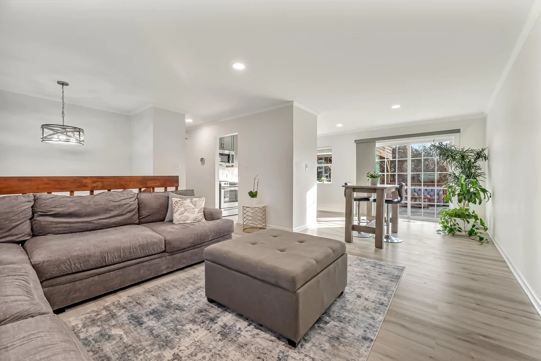 Photo of 328 Summit Drive