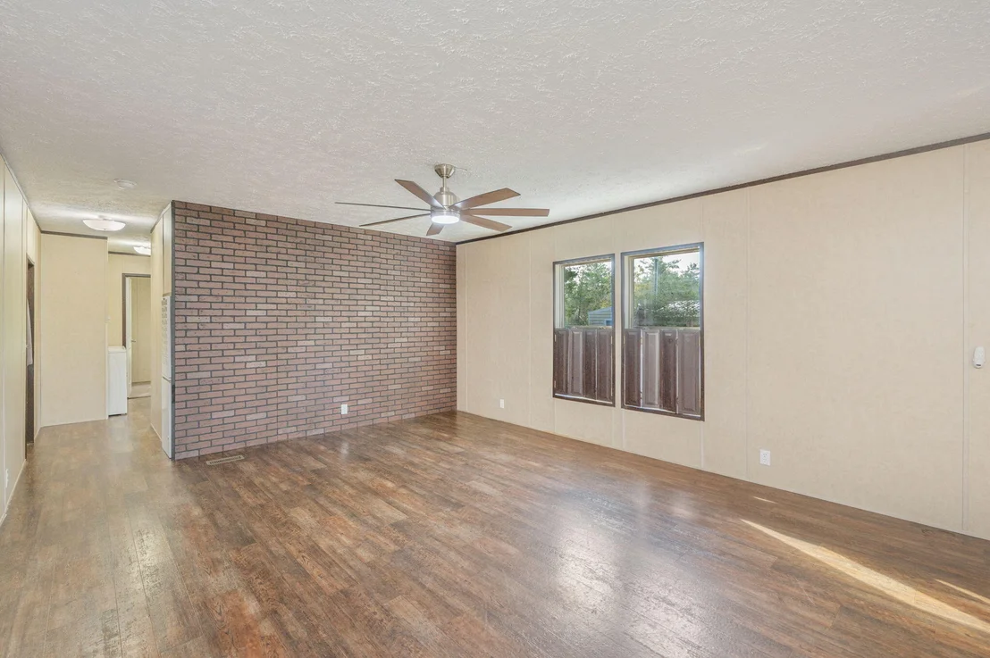 Photo of 5276 Third Avenue