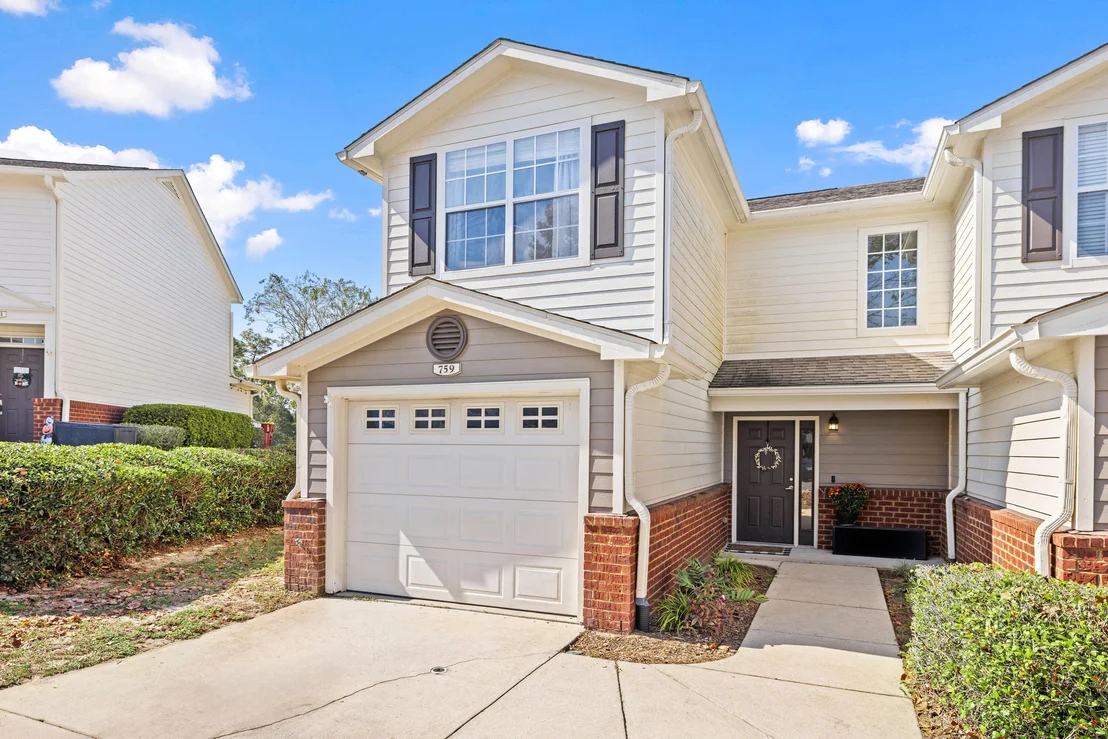 Photo of 759 Majestic Drive