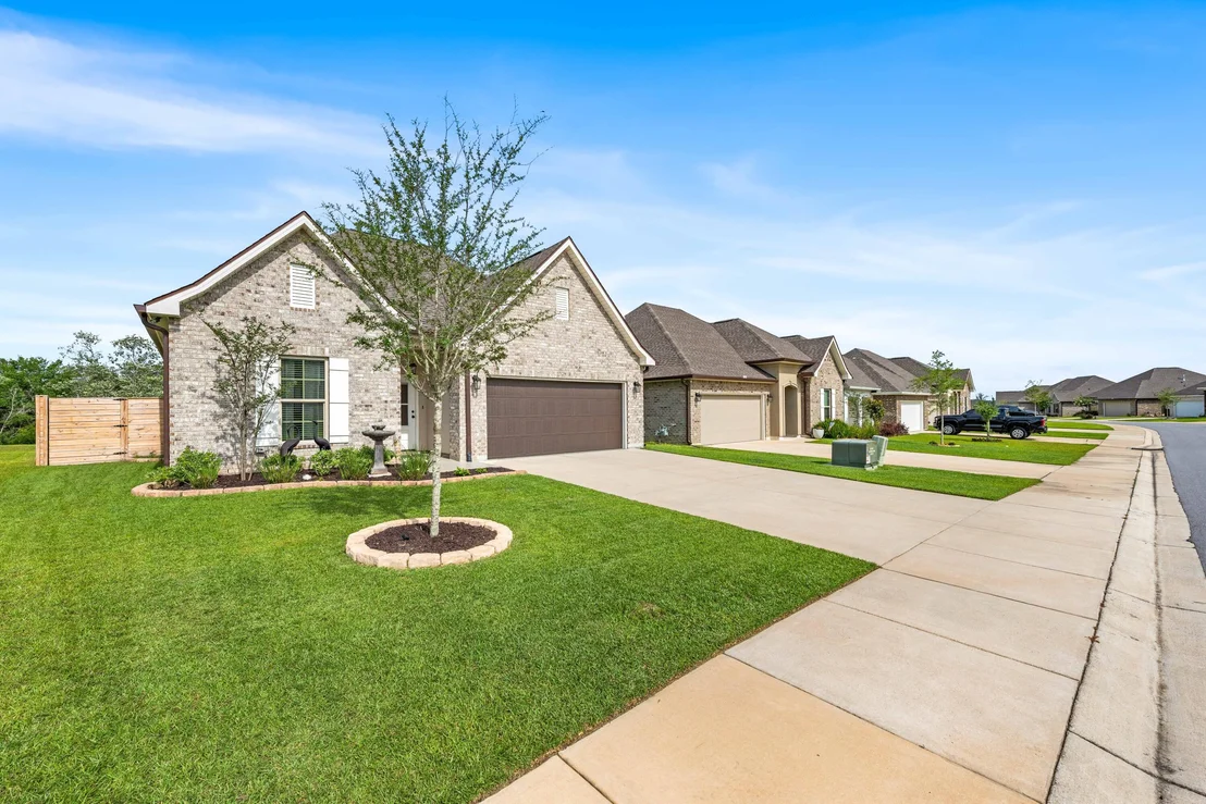 Photo of 101 Hydrangea Boulevard