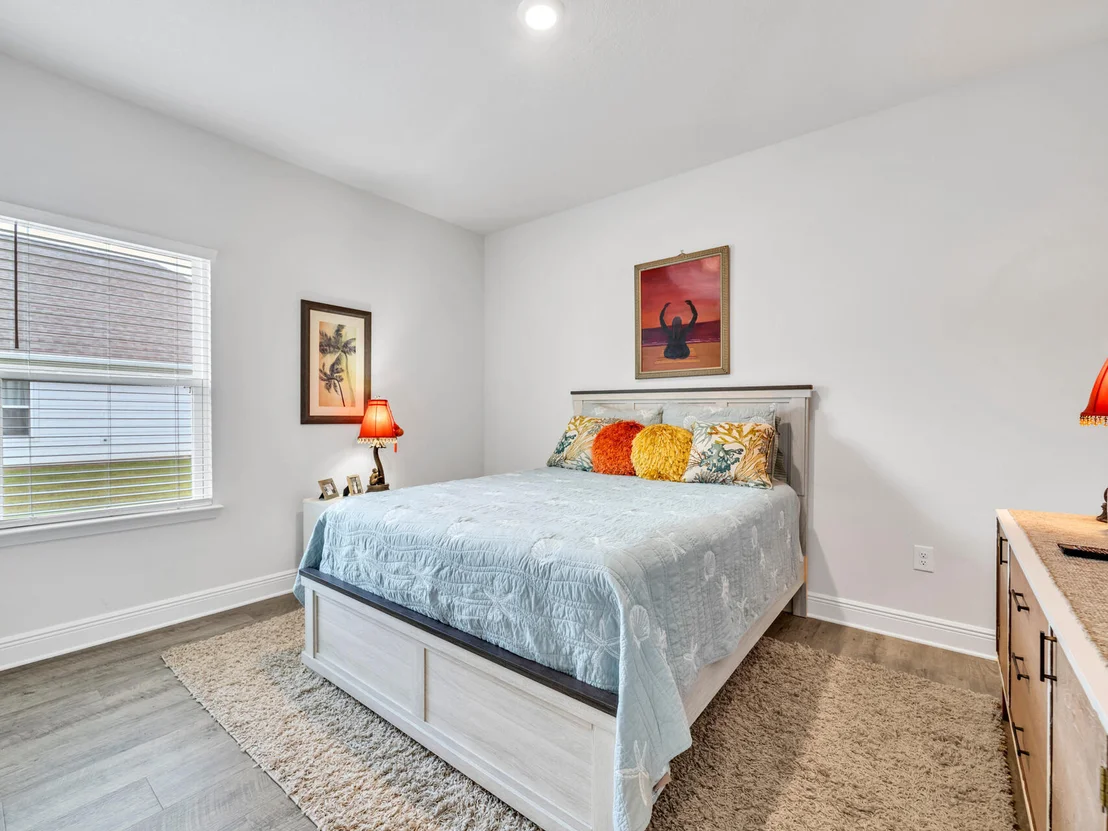 Photo of 131 W Oak Trees Lane