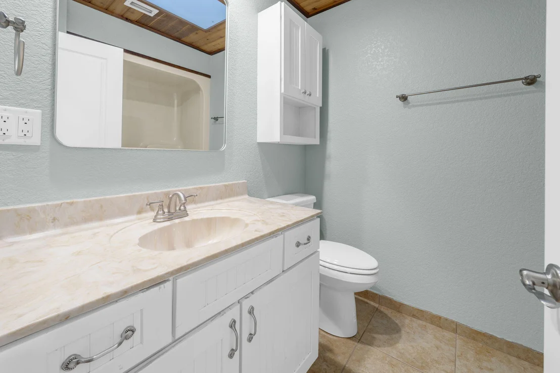 Photo of 845 N Lakeside Drive