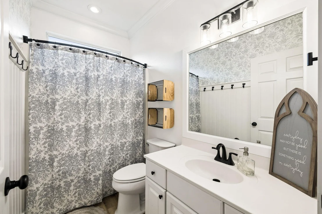 Photo of 1025 Forest Shore Drive