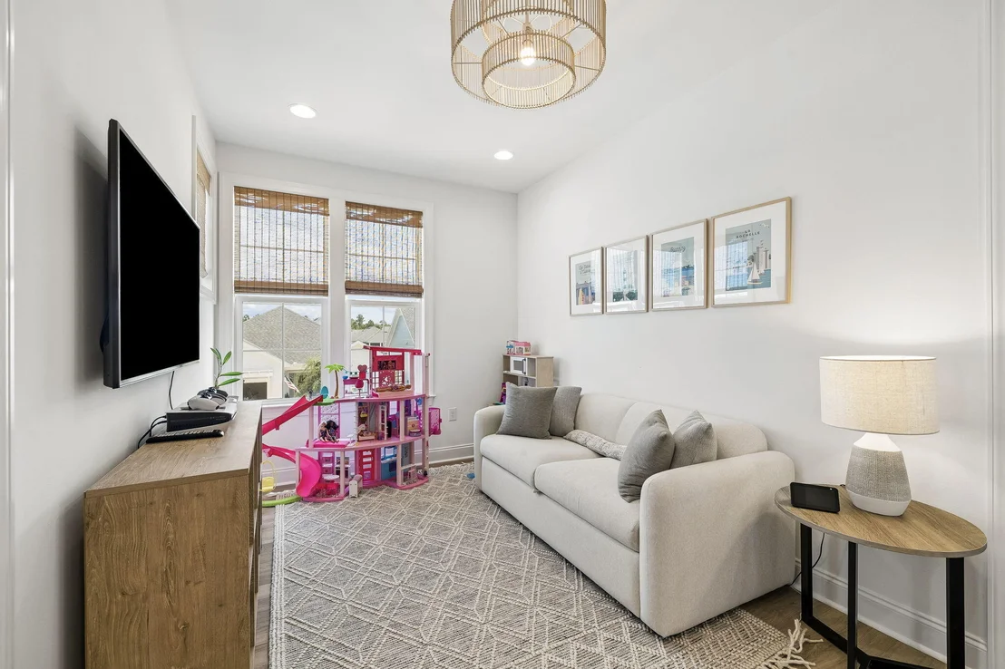 Photo of 215 Suwannee Drive