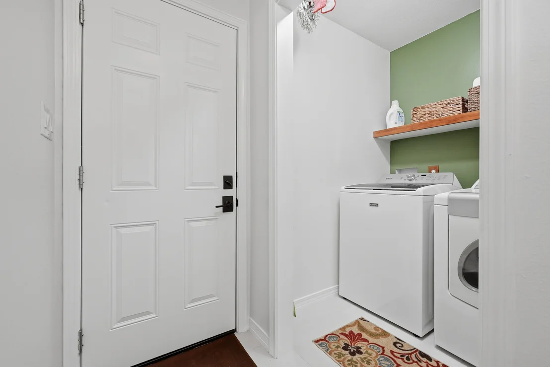 Photo of 5845 White Oak Drive