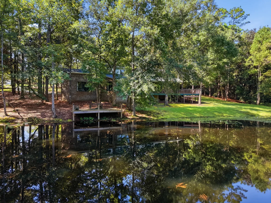 Photo of 5845 White Oak Drive