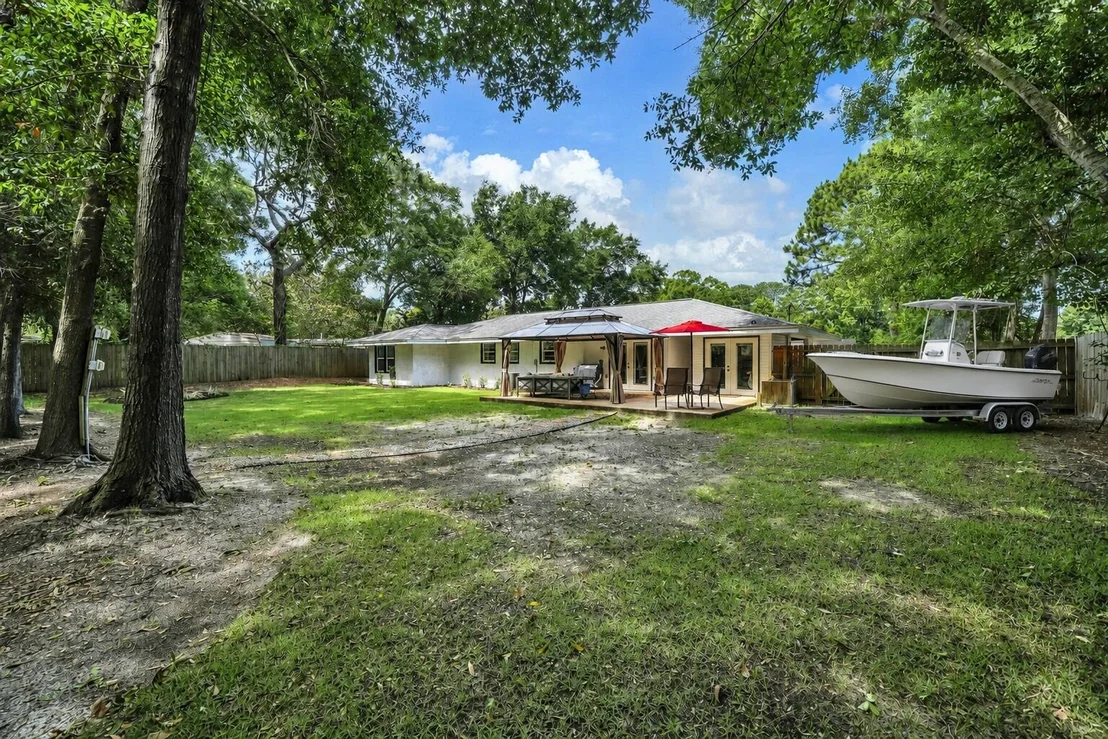 Photo of 59 NE Oregon Drive