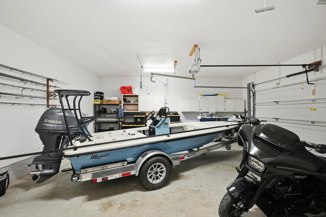 Photo of 4063 Lakeview Drive