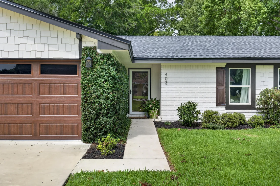 Photo of 403 Spring Lane