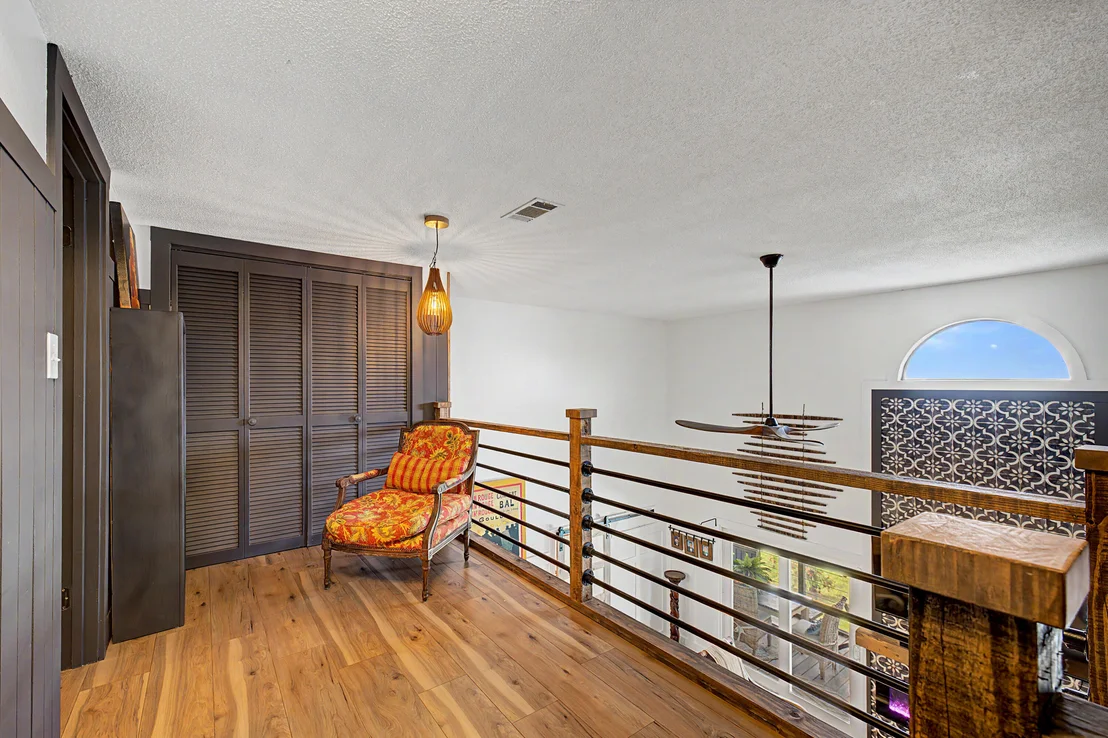 Photo of 1089 Pearson Road