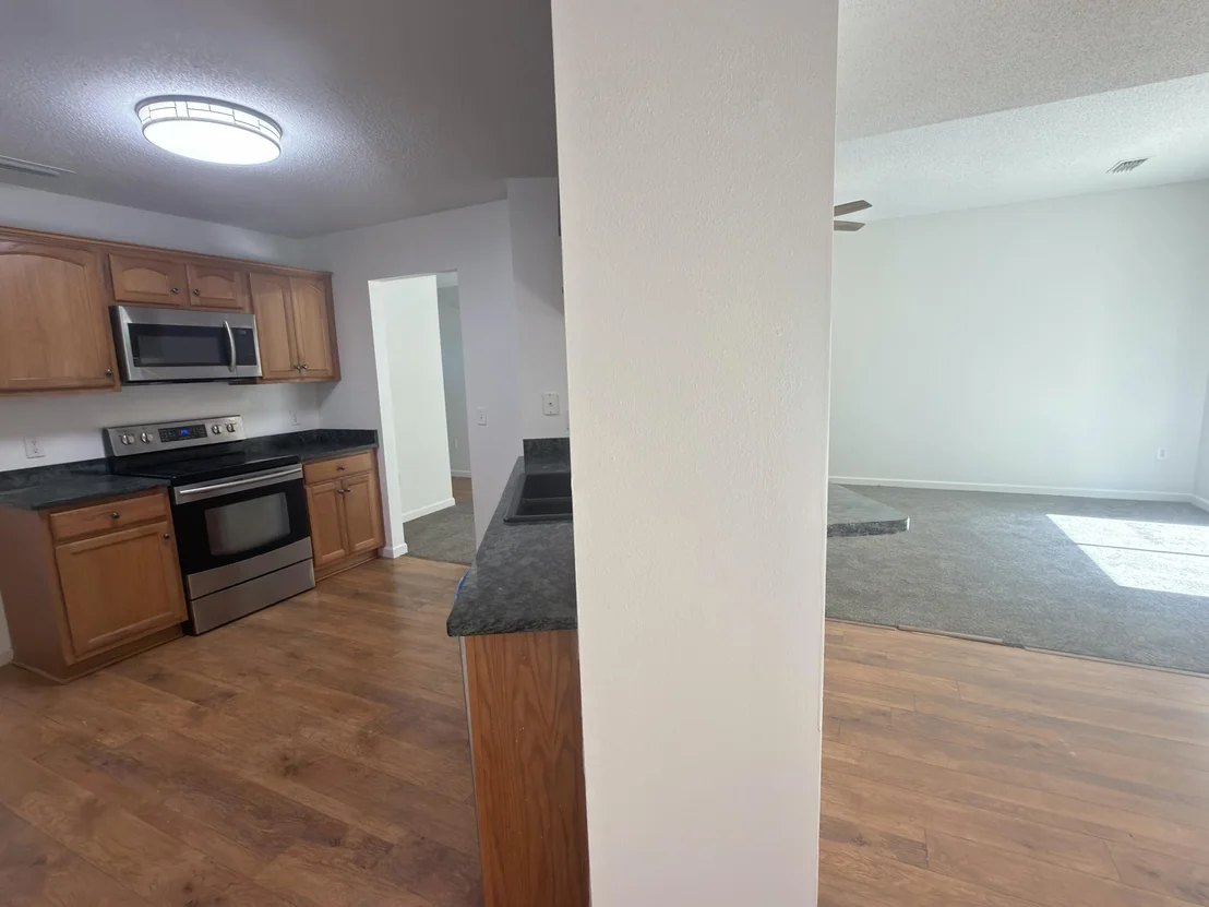 Photo of 5210 Moore Loop