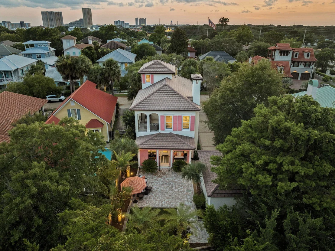 Photo of 61 Rue Caribe