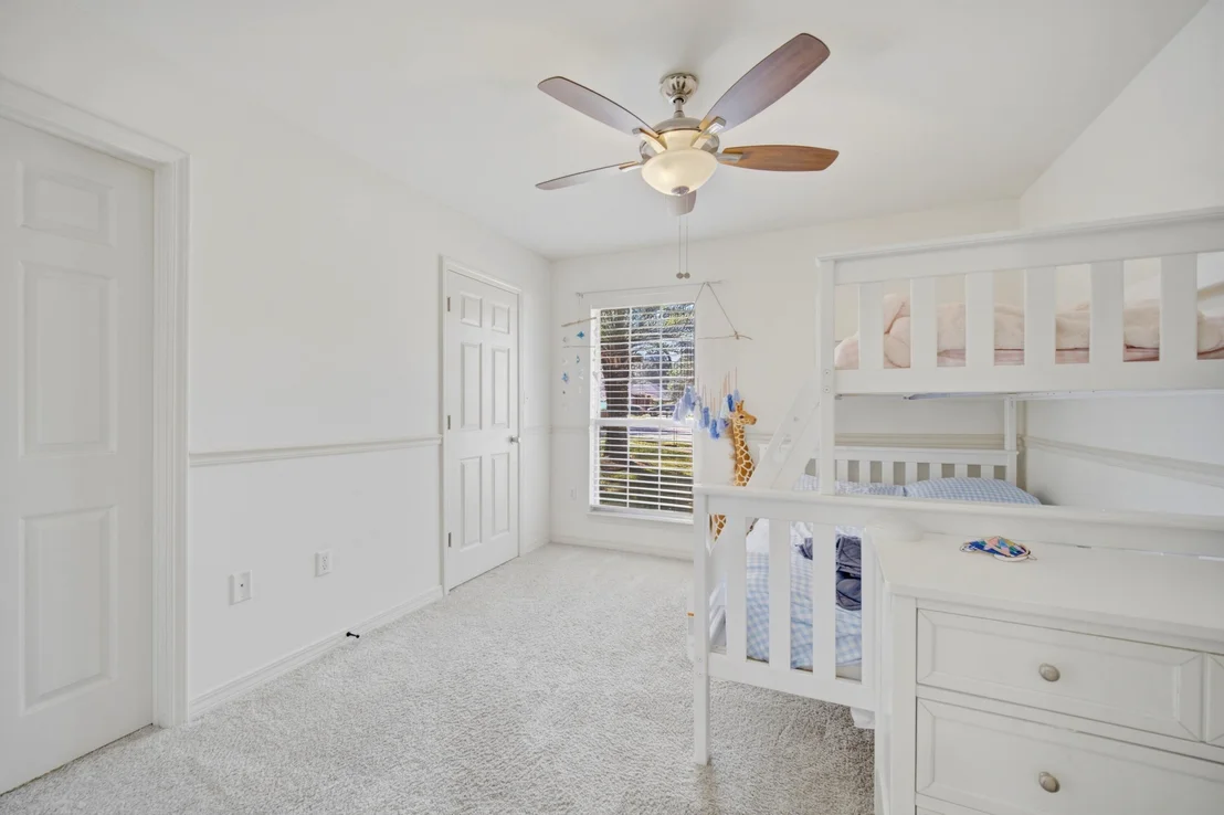 Photo of 346 Louise Circle