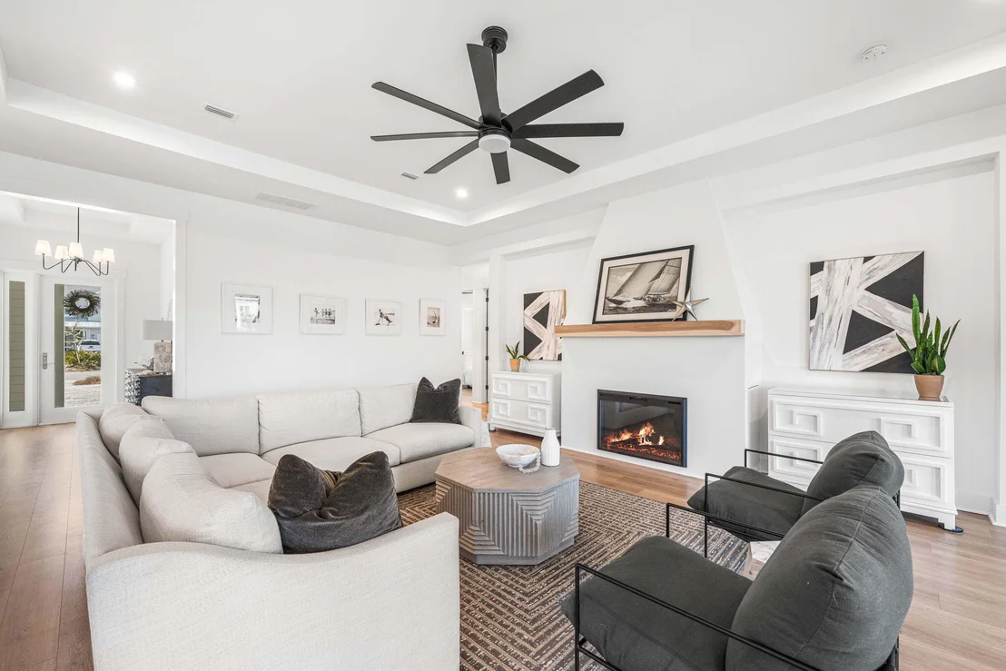 Photo of 425 W Lafayette Road