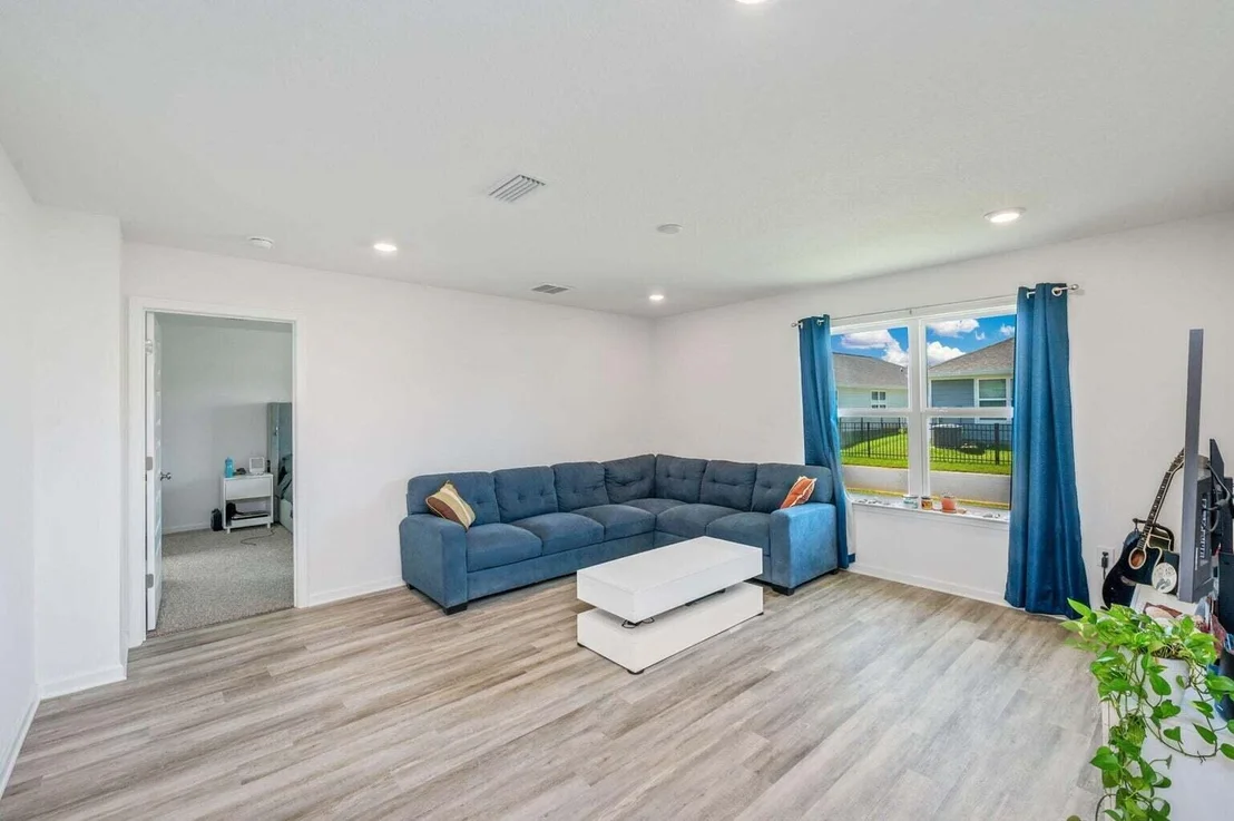 Photo of 103 Riverwalk Circle