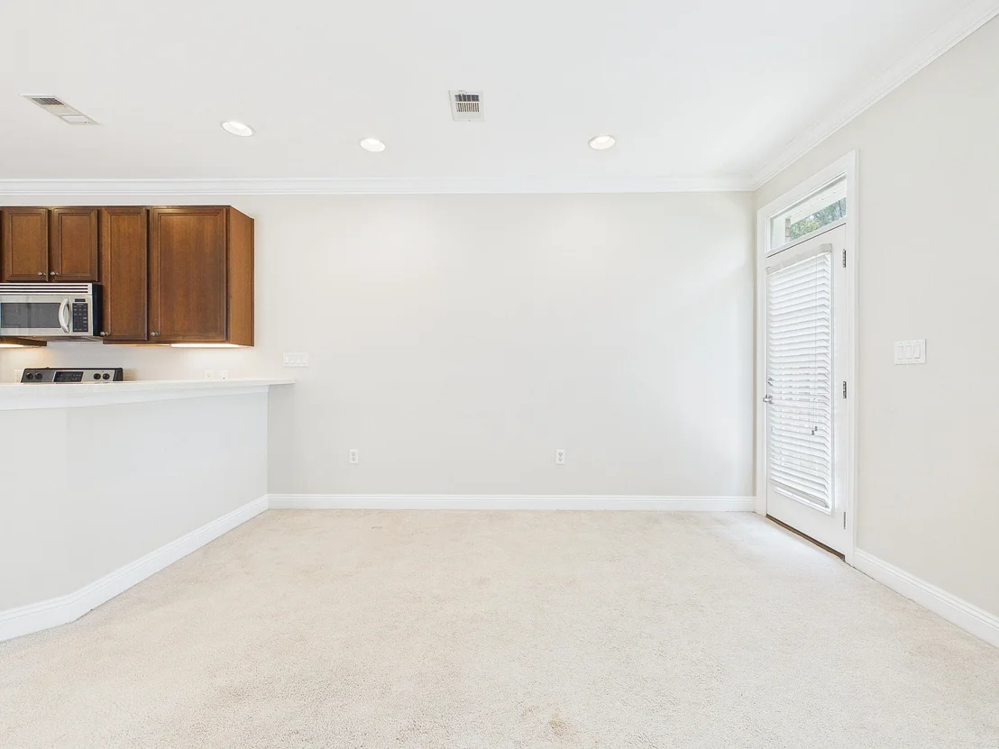 Photo of 321 Nathey Avenue