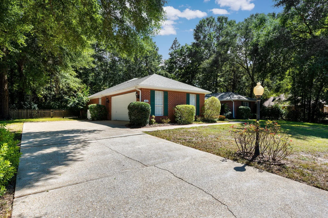 Photo of 5843 Saratoga Drive