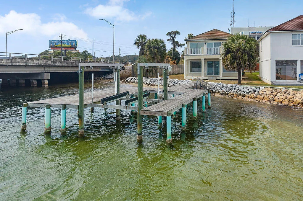 Photo of 901 Lighthouse Road