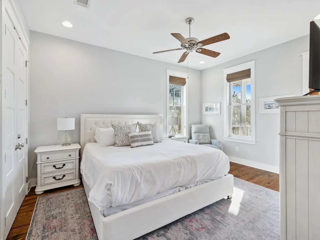 Photo of 384 Red Cedar Way