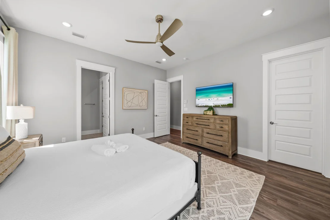 Photo of 28 W Queen Palm Drive