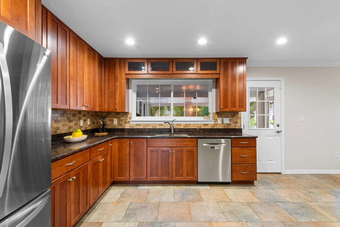 Photo of 5 Maple Avenue