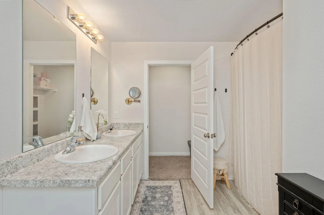 Photo of 6831 Interlachen Lane