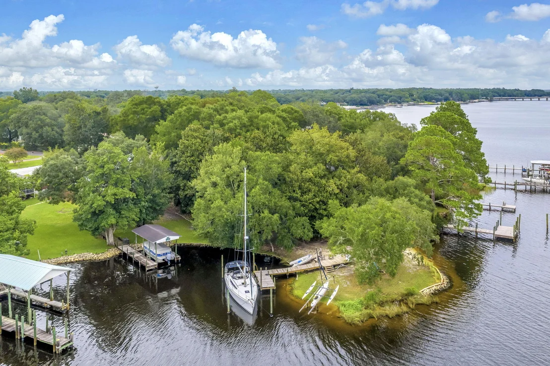 Photo of 402 Tiger Pointe Drive