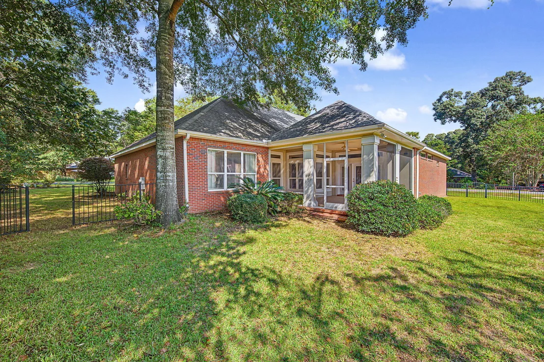 Photo of 5833 Hunting Meadows Drive
