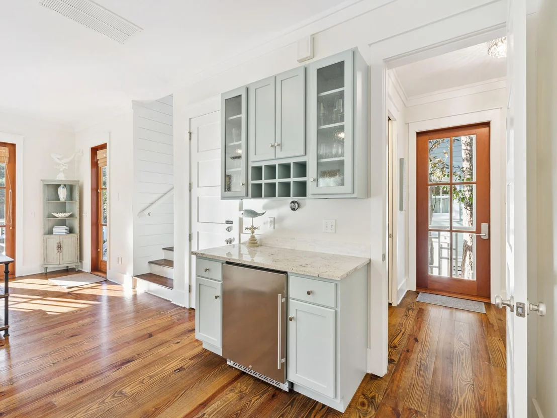 Photo of 384 Red Cedar Way