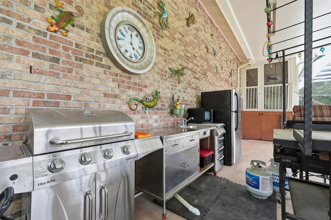 Photo of 4063 Lakeview Drive
