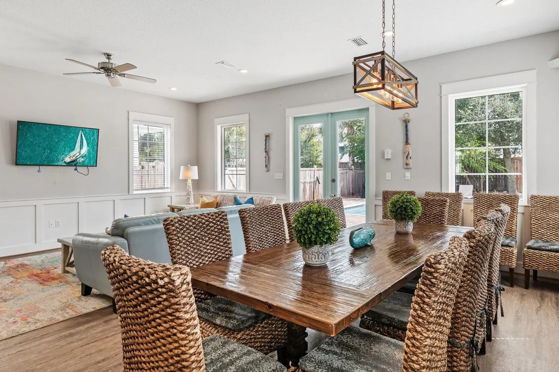 Photo of 240 Driftwood Road