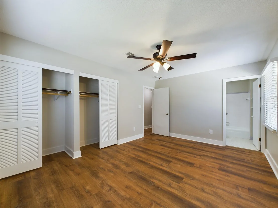Photo of 1011 Julia Avenue