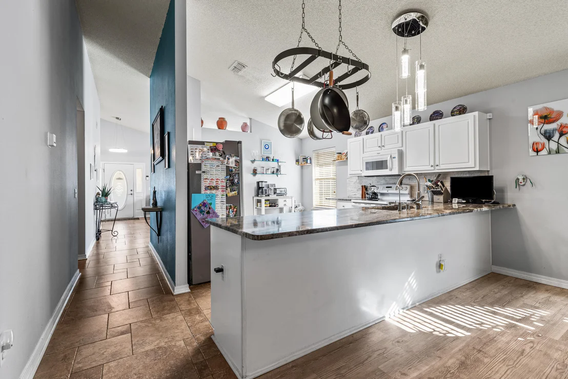 Photo of 9749 Leeward Way