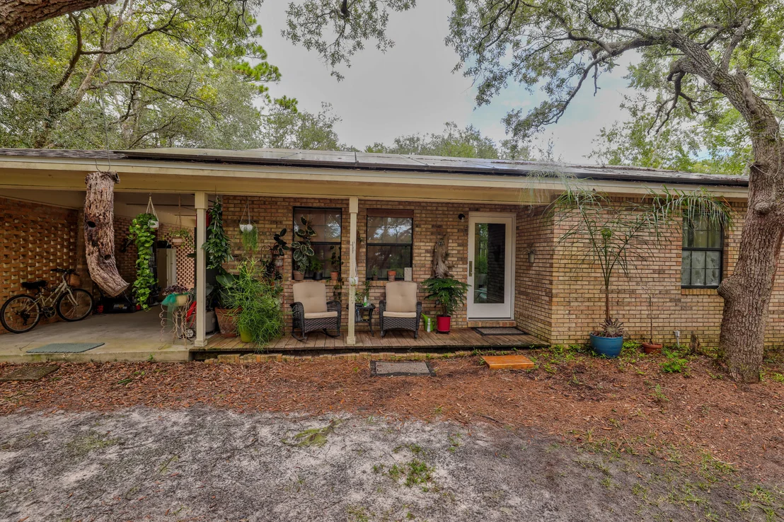 Photo of 11 W Bayou Forest Drive