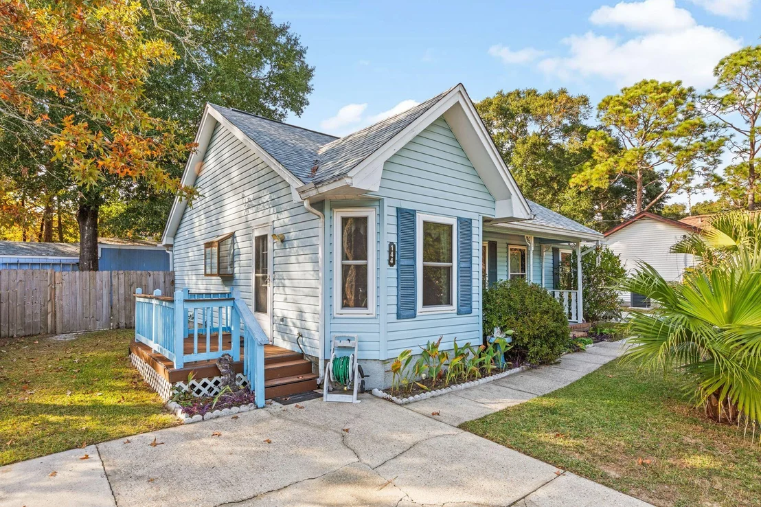 Photo of 144 Oak Terrace Drive