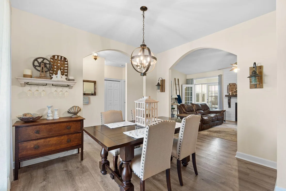 Photo of 180 Bonaire Boulevard