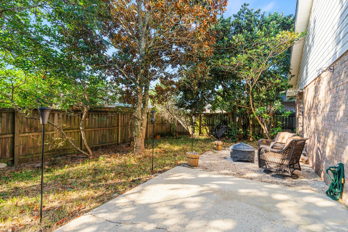 Photo of 9749 Leeward Way