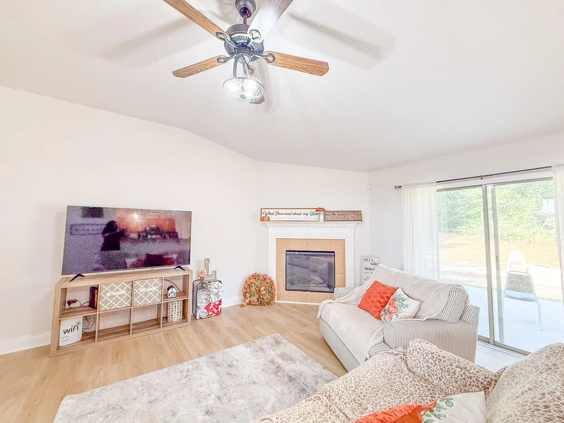 Photo of 6214 Flash Lane