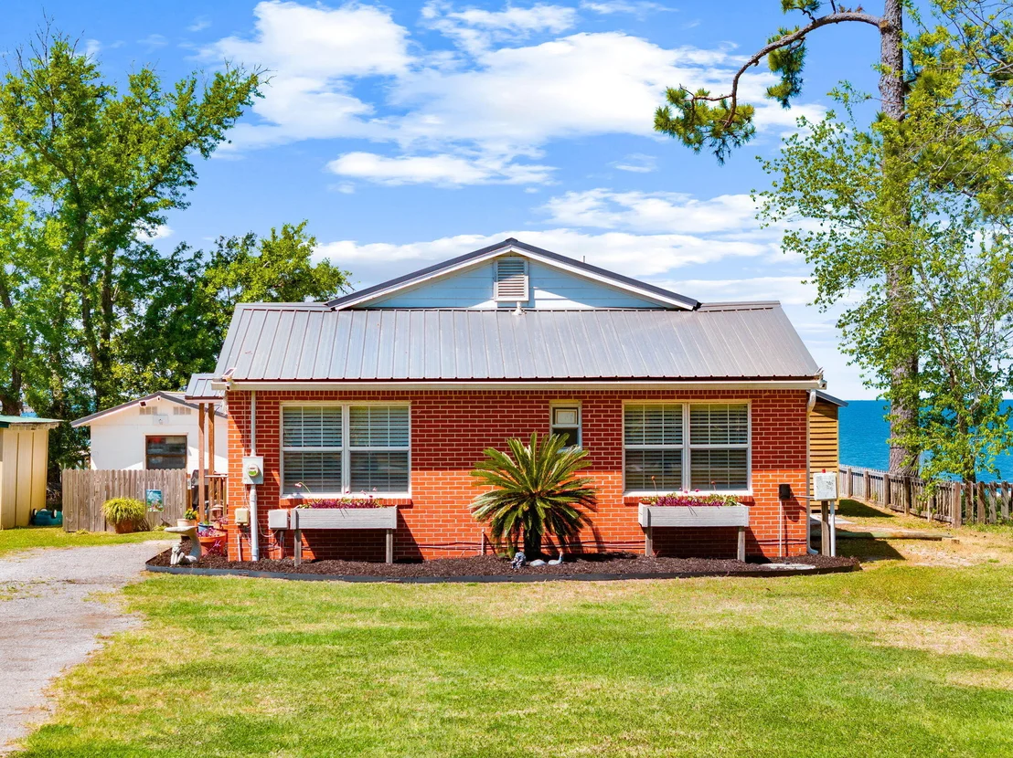 Photo of 2554 Bay Grove Road