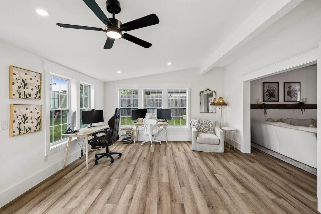 Photo of 1025 Forest Shore Drive