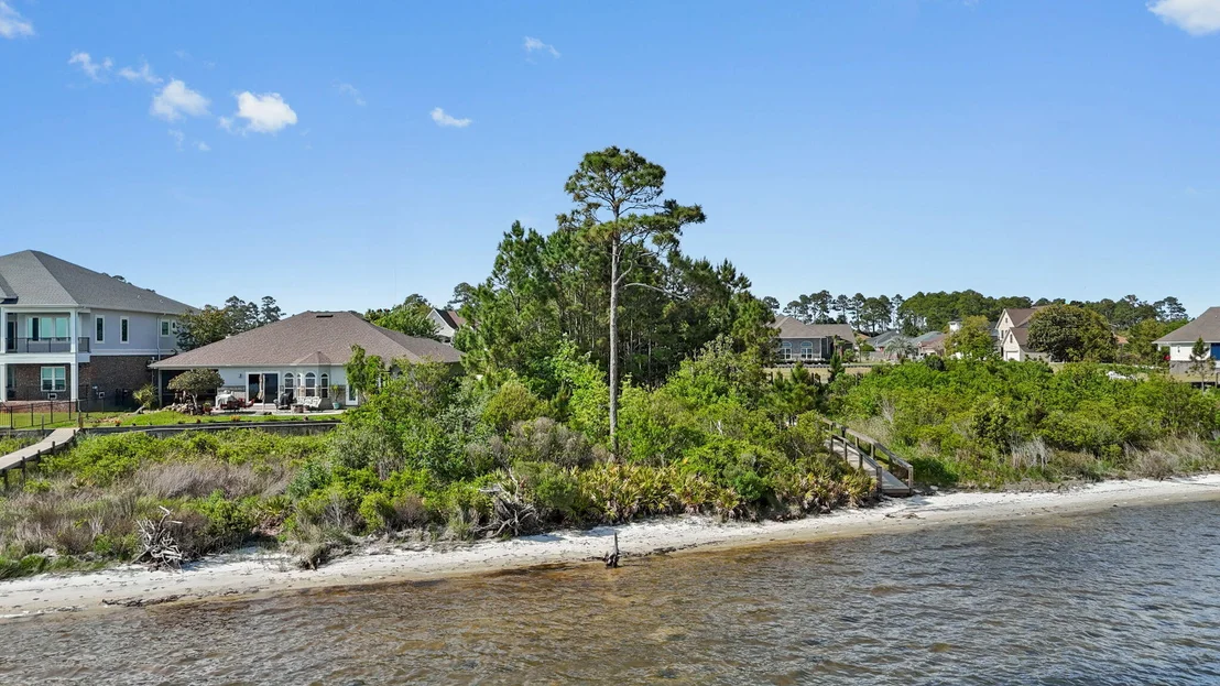 Photo of 7475 Soundshore Drive