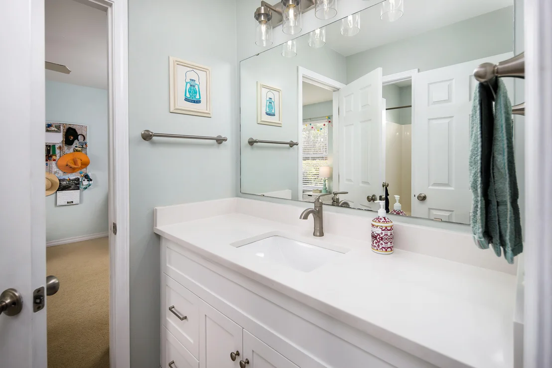 Photo of 2400 Crescent Road